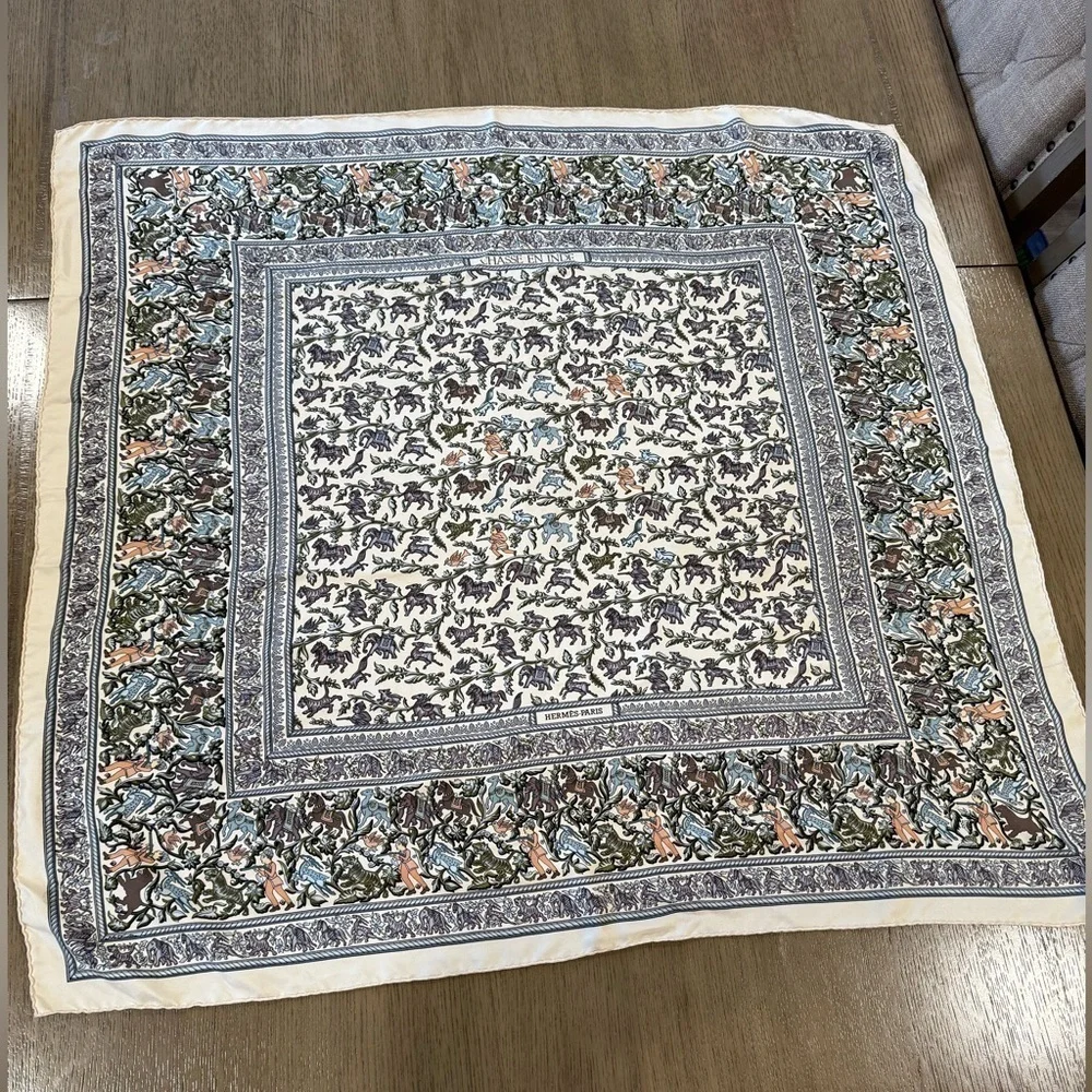 HERMES Carré géant silk silk scarf